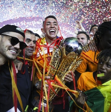 1685916338_Galatasaray-sampiyonluk-kupasini-kaldirdi.jpg