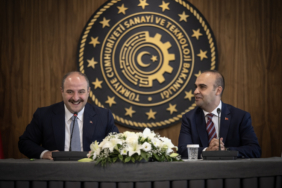 1686011134_Bakan-Kacir-Turkiye-Yuzyili039ni-039Milli-Teknoloji-Hamlesi039-vizyonuyla-gerceklestirebilmek-icin.jpg