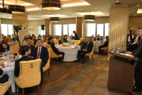 Adalet-Bakani-Tunc-stajyer-avukatlarin-taleplerini-dinledi.jpg