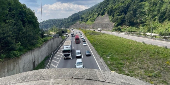 Anadolu Otoyolu'nun Bolu Dağı geçişinde bayram trafiği önlemleri alındı
