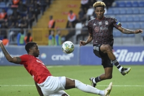 Besiktas-Kasimpasa-deplasmaninda-3-puani-5-golle-aldi.jpg