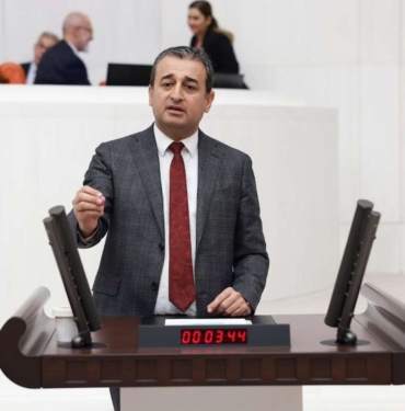 CHP039li-Burhanettin-Bulut039tan-039degisim039-aciklamasi-Atese-odun-tasiyamaz.jpg