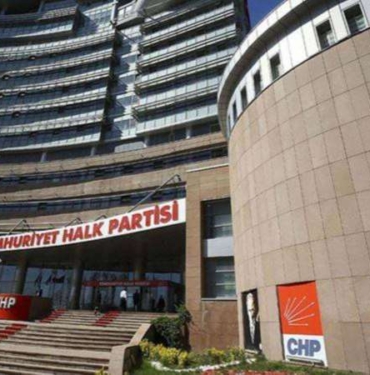 CHPde-Imamoglu-ve-Ozelin-son-aciklamalari-‘geri-adim-olarak-yorumlandi.jpg