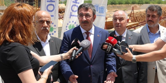 Cumhurbaşkanı Yardımcısı Yılmaz: Depremden etkilenen bölgelerimiz Türkiye'nin en güvenli bölgeleri arasında olacak