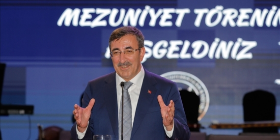 Cumhurbaşkanı Yardımcısı Yılmaz, KKTC Akdeniz Karpaz Üniversitesi mezuniyet törenine katıldı