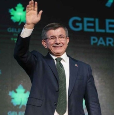 Davutoglundan-iktidara-039destek039-aciklamasi-Dogru-yaptiginda-039devam-edin039-diyecegiz.jpg