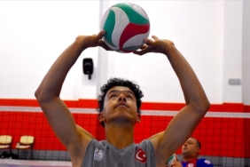 Dogustan-felcli-milli-voleybolcu-Selim-Akyayla-zor-gunleri-basarilariyla-asti.jpg