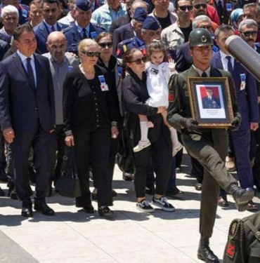 Emekli-Korgeneral-Mehmet-Sanver-torenle-son-yolculuguna-ugurlandi.jpg