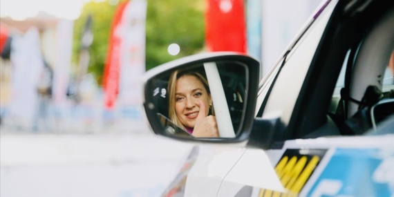 Engelli ralli pilotu Kübra Denizci, Türkiye'yi Avrupa'da temsil etmeye odaklandı