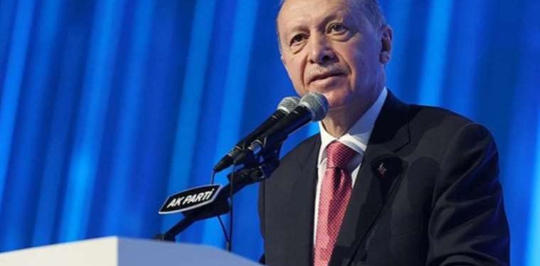 Erdogan-ihracatcilar-bulusmasinda-Muhalefeti-hedef-aldi-039dolar-zenginleri039-alkisladi.jpg