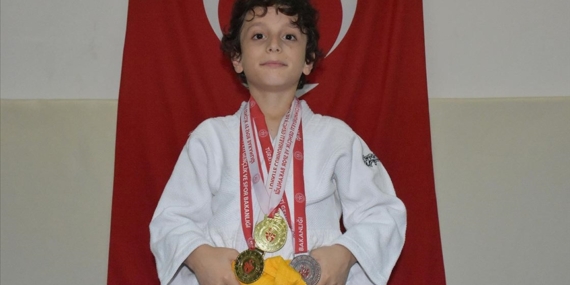 Eski milli judocu dedesinin izinden gidiyor