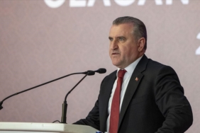 Genclik-ve-Spor-Bakani-Bak-2028-ve-2032-Avrupa-Sampiyonasi.jpg
