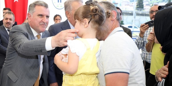 Gençlik ve Spor Bakanı Bak, Rize'de konuştu: 65 bin depremzede vatandaşımız yurtlarımızda kalıyor
