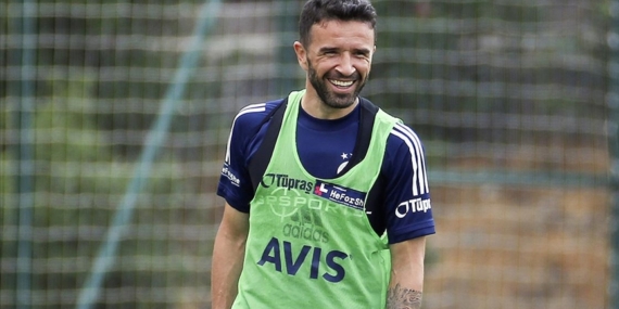 Gökhan Gönül, 38 yaşında futbolu bıraktı