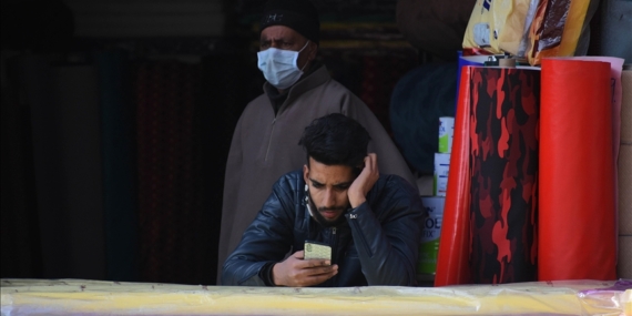 Hindistan'daki internet kesintileri, yoksulların hayatını daha da zorlaştırıyor