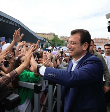 Imamoglu-Cumhuriyet039in-degerlerini-sekteye-ugrattiginizda-memleketin-gelecegi-karanlikta-kalir.jpg