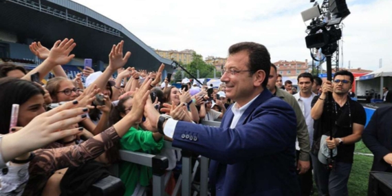 İmamoğlu: Cumhuriyet'in değerlerini sekteye uğrattığınızda memleketin geleceği karanlıkta kalır