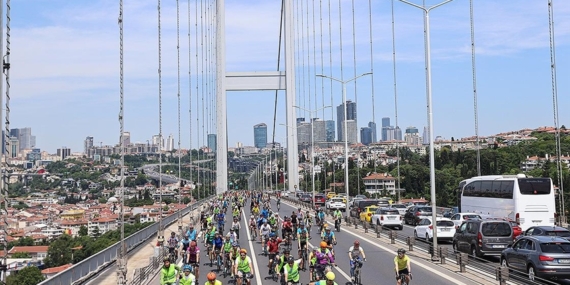 İstanbul'da bisiklet tutkunları kıtalar arası pedal bastı