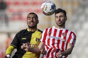 Istanbulspor-Super-Lig039de-kalmak-icin-sahaya-cikiyor.jpg
