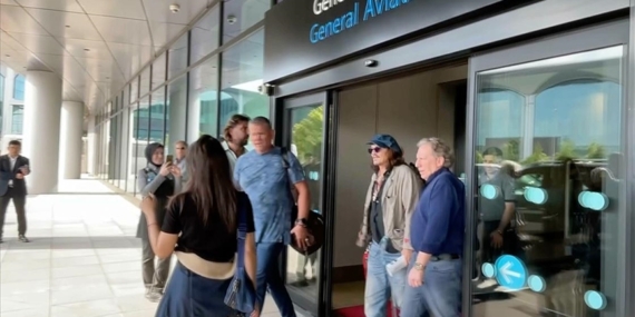 Johnny Depp'li Hollywood Vampires grubu konser için İstanbul'a geldi