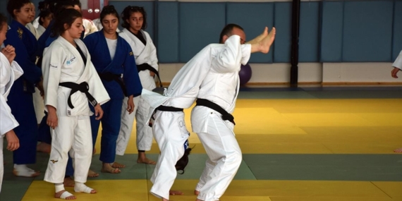 Kadın Ümit Milli Judo Takımı, Avrupa Şampiyonası'na "altın madalya" parolasıyla hazırlanıyor
