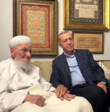 Laik-bilimsel-egitimin-yerini-tarikatlar-ve-cemaatler-aliyor-Bu-karanliga-teslim.jpeg