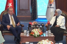 MHP-heyetinden-AKP039ye-bayram-ziyareti.jpg