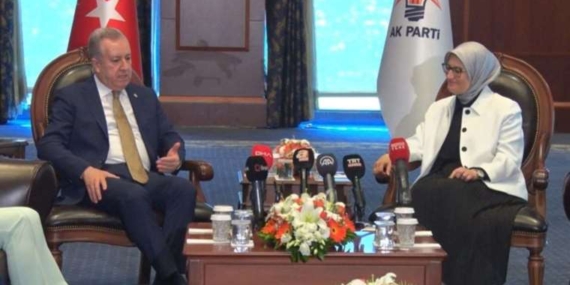 MHP heyetinden AKP'ye bayram ziyareti