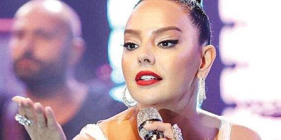 Ebru Gündeş’e açılan dava reddedildi