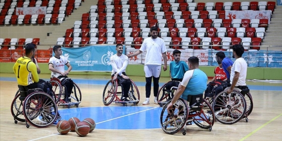 Muş'ta engelli basketbol takımı, 20 yıllık Süper Lig hayaline kavuştu