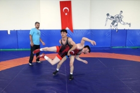 Muslu-guresci-dunya-sampiyonlugu-hedefiyle-gunde-6-saat-antrenman-yapiyor.jpg