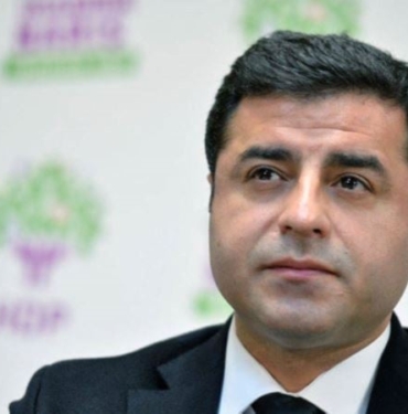 Selahattin-Demirtas-HDP039liyim-oyle-kalmaya-devam-edecegim.jpg