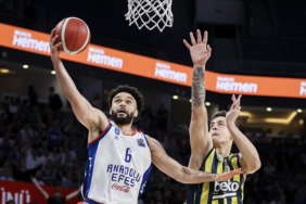 Turkiye-Sigorta-Basketbol-Super-Ligi039inde-Anadolu-Efes-ilk-finalist-oldu.jpg