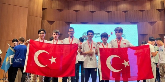 Türkiye "27. Genç Balkan Matematik Olimpiyatı"ndan 3 altın ve 3 gümüş madalyayla döndü