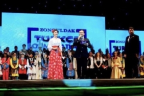 Yeni-Adalet-Bakani-Yilmaz-Tunc039un-039Turkce-Olimpiyatlari039nda-cekilmis-fotograflari-yeniden.jpg