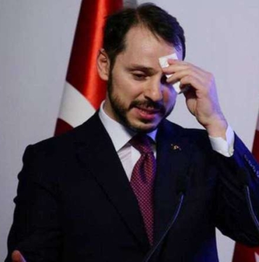 Yeni-Safak039ta-Berat-Albayrak039a-agir-sozler-Dengeleri-alt-ust-etti.jpg
