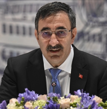 0392026-perspektifinde-hem-faizleri-hem-de-enflasyonu-tek-haneli-rakamlara.jpg