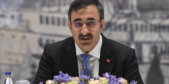 '2026 perspektifinde hem faizleri hem de enflasyonu tek haneli rakamlara düşürme perspektifimiz var'