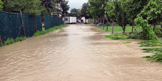 AFAD'dan 11 il için "turuncu kod"lu sağanak uyarısı