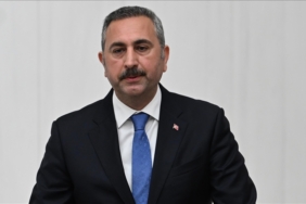 AK-Parti-Grup-Baskanvekili-Gul-BM039nin-kutsal-kitaplara-siddeti-kinayan.jpg