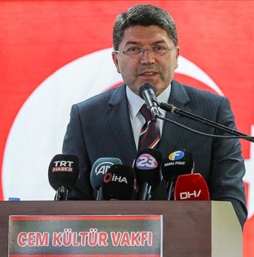 Adalet-Bakani-Tunc-Temel-hak-ve-ozgurlukleri-bugune-kadar-genislettik.jpg