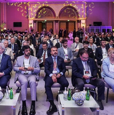 BAE-Turkiye-Is-Forumu-yatirimlarin-ve-is-birliklerinin-artirilmasi-cagrisiyla-basladi.jpg