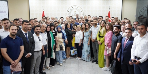 Bakan Tekin, "Öğretmenler Odası Buluşmaları"nda öğretmenlerle bir araya geldi