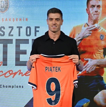 Basaksehir039in-yeni-golcusu-Piatek-Galatasaray-ve-Trabzonspor-ile-gorustum-ama.jpg