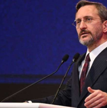 CHP-milletvekilleri-Iletisim-Baskani-Fahrettin-Altuna-25-bin-lira-odeyecek.jpg
