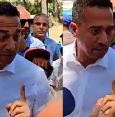 CHP039li-Ali-Mahir-Basarir-Akbelen039de-kendisini-protesto-eden-yurttasa-parmak.jpg