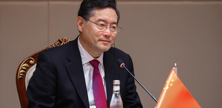 Cin-Disisleri-Bakani039nin-3-haftadir-halkin-karsisina-cikmamasina-dair-soru.jpg
