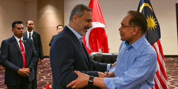 Dışişleri Bakanı Fidan, Malezya Başbakanı Enver İbrahim tarafından kabul edildi