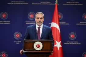 Disisleri-Bakani-Fidan-Pakistanli-mevkidasi-Zerdari-ile-telefonda-gorustu.jpg