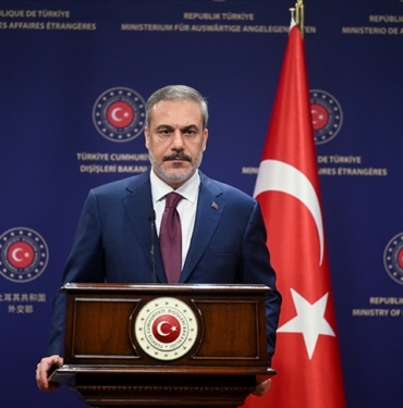 Disisleri-Bakani-Fidan-Pakistanli-mevkidasi-Zerdari-ile-telefonda-gorustu.jpg